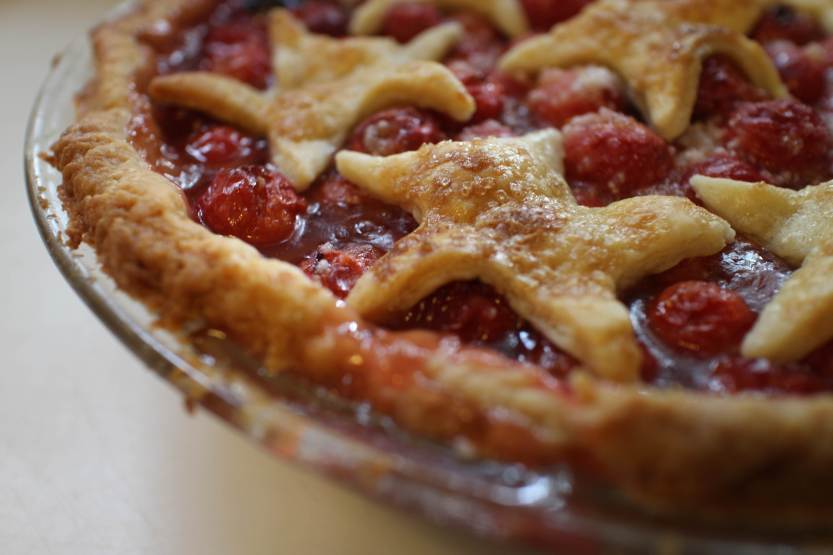 2013 0703 IMG_2097 Cooked cherry pie detail