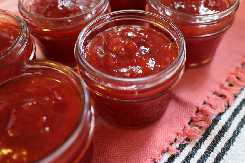 2013 0730 IMG_2394 apricot sour cherry jam