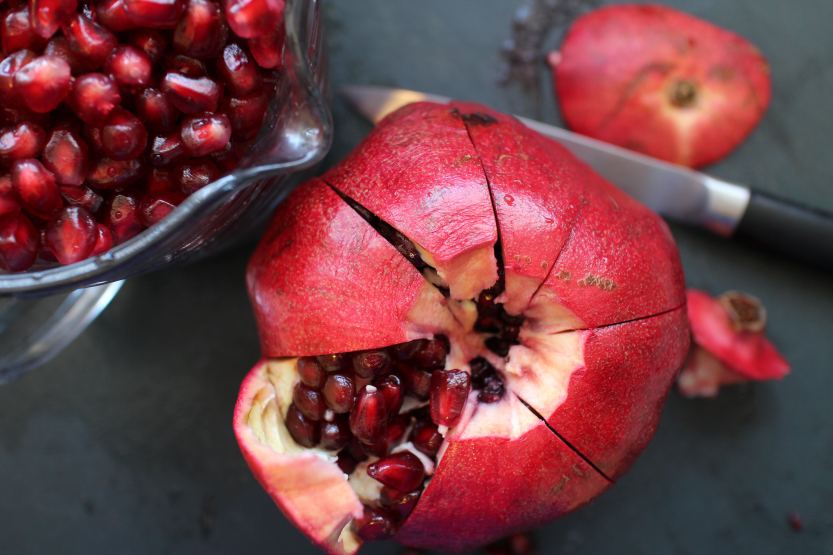 2014 0119 IMG_3652 Pomegranate scored