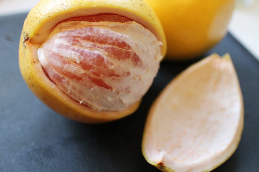 2014 0125 IMG_3770 Grapefruit peeled