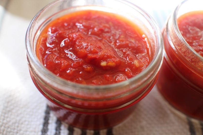 2016-1015-tomato-pepper-sauce