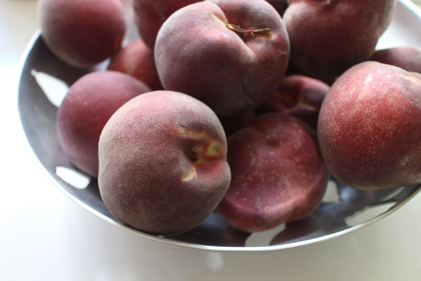 2017 0630 white peaches